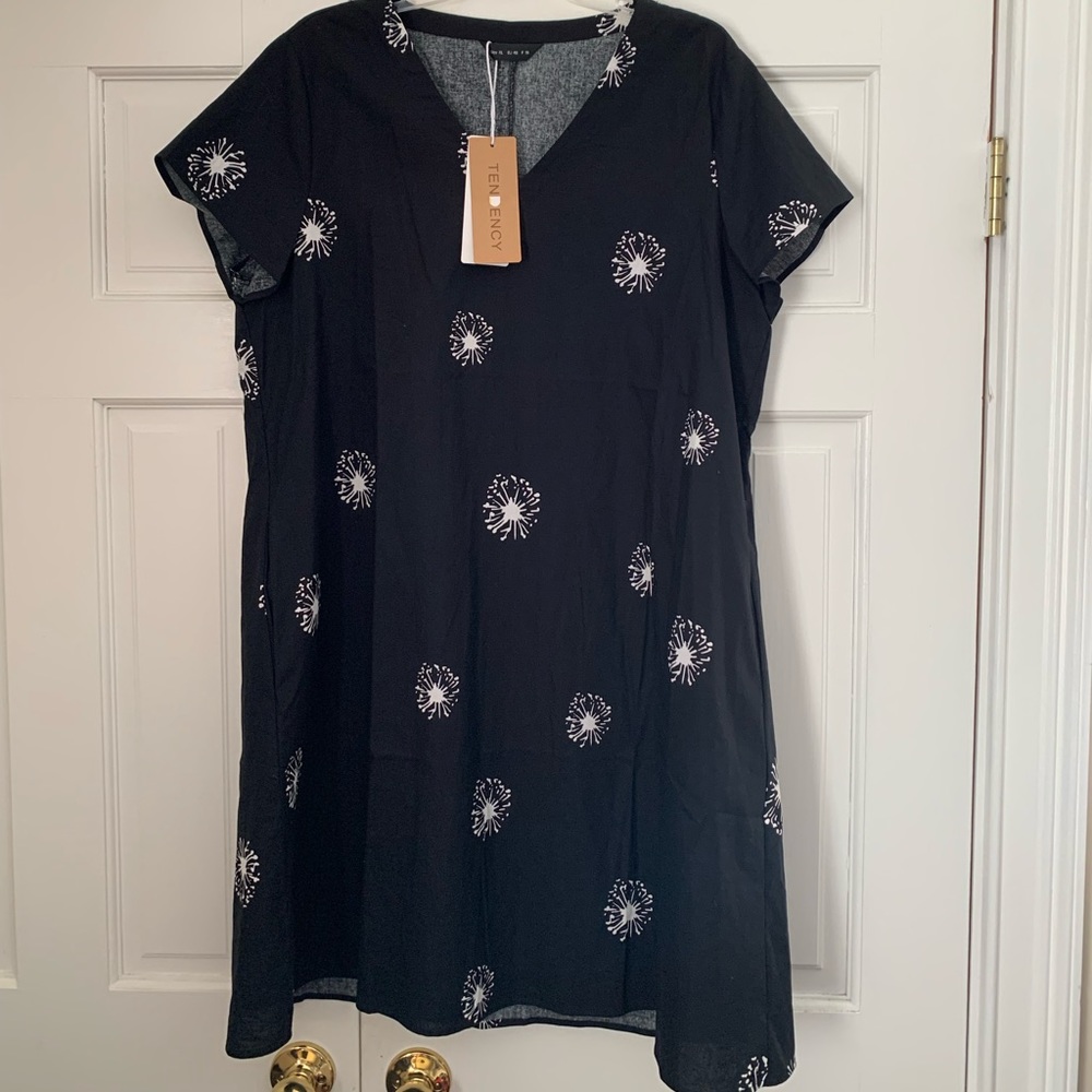 NWT Tendency Dress